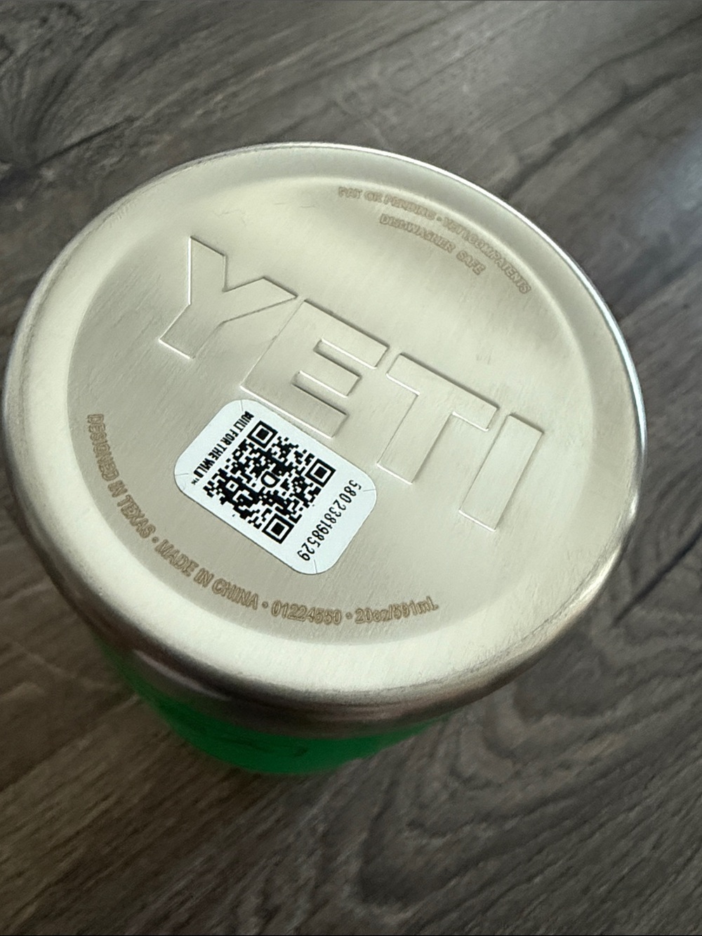 Yeti Rambler 20 oz Tumbler in Verde Green - Picture 4 of 4